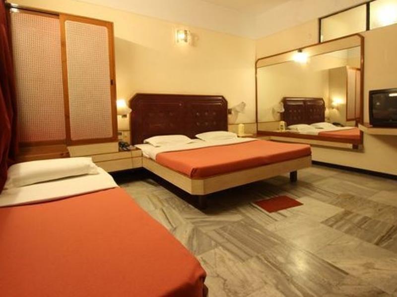 Hotel Padmam Madurai Exterior photo