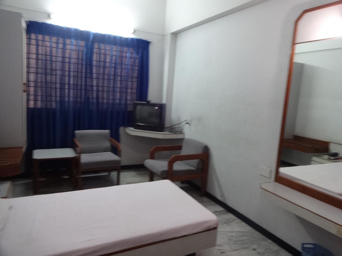 Hotel Padmam Madurai Exterior photo