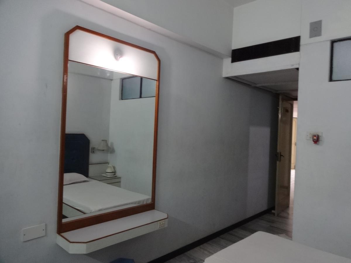 Hotel Padmam Madurai Exterior photo