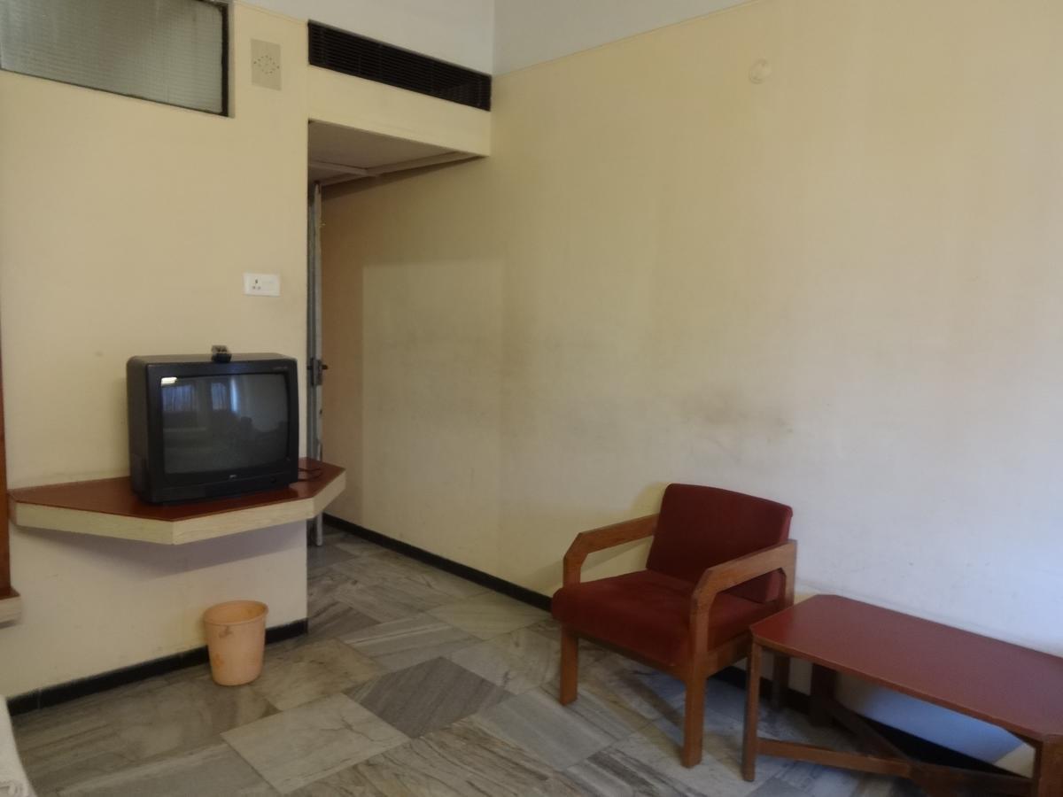 Hotel Padmam Madurai Exterior photo