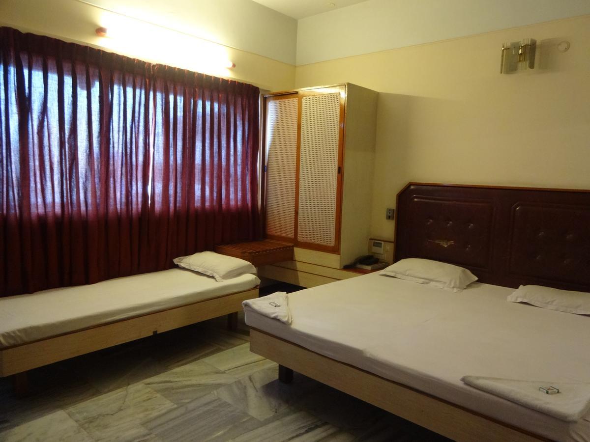 Hotel Padmam Madurai Exterior photo