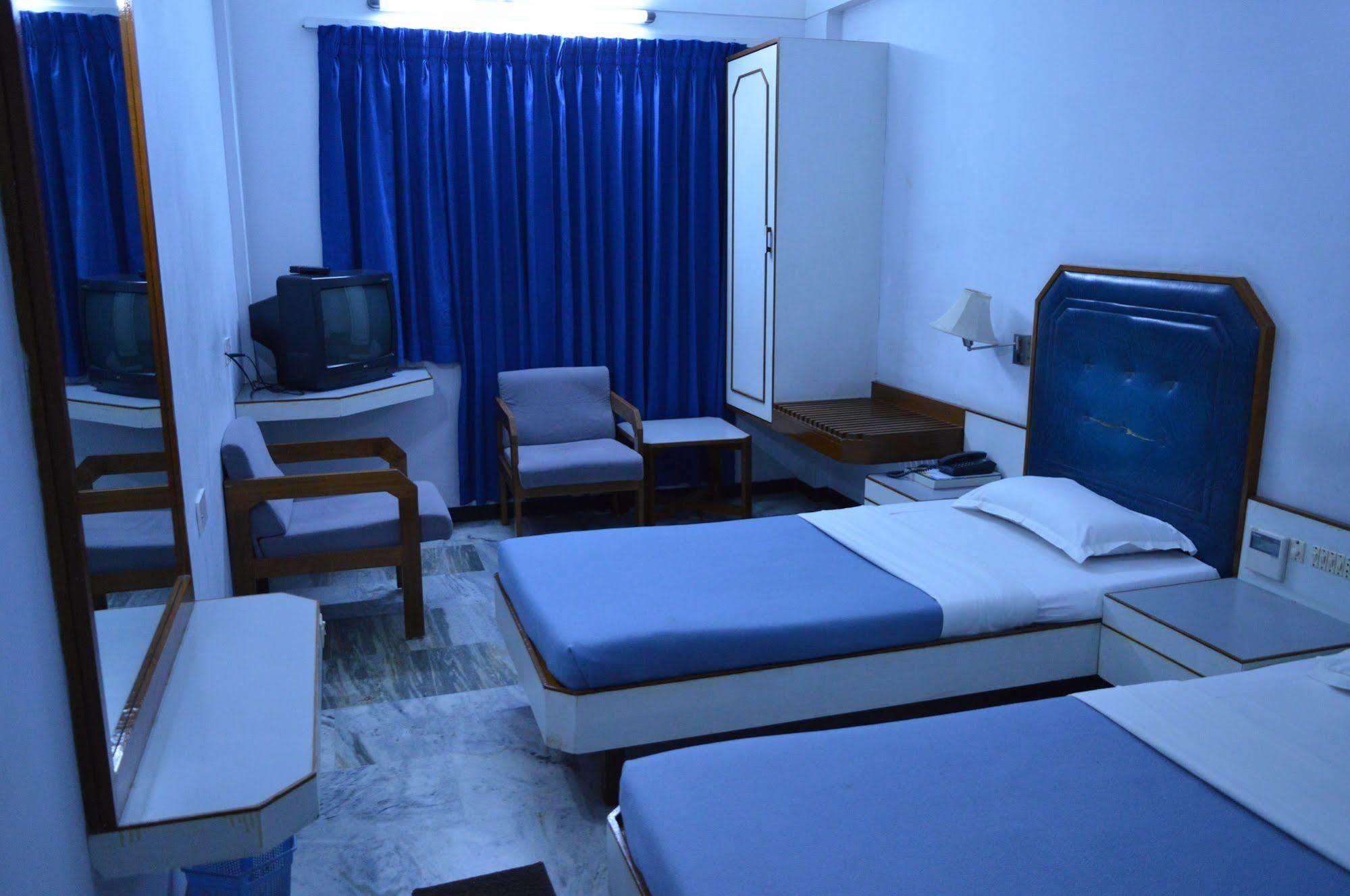 Hotel Padmam Madurai Exterior photo